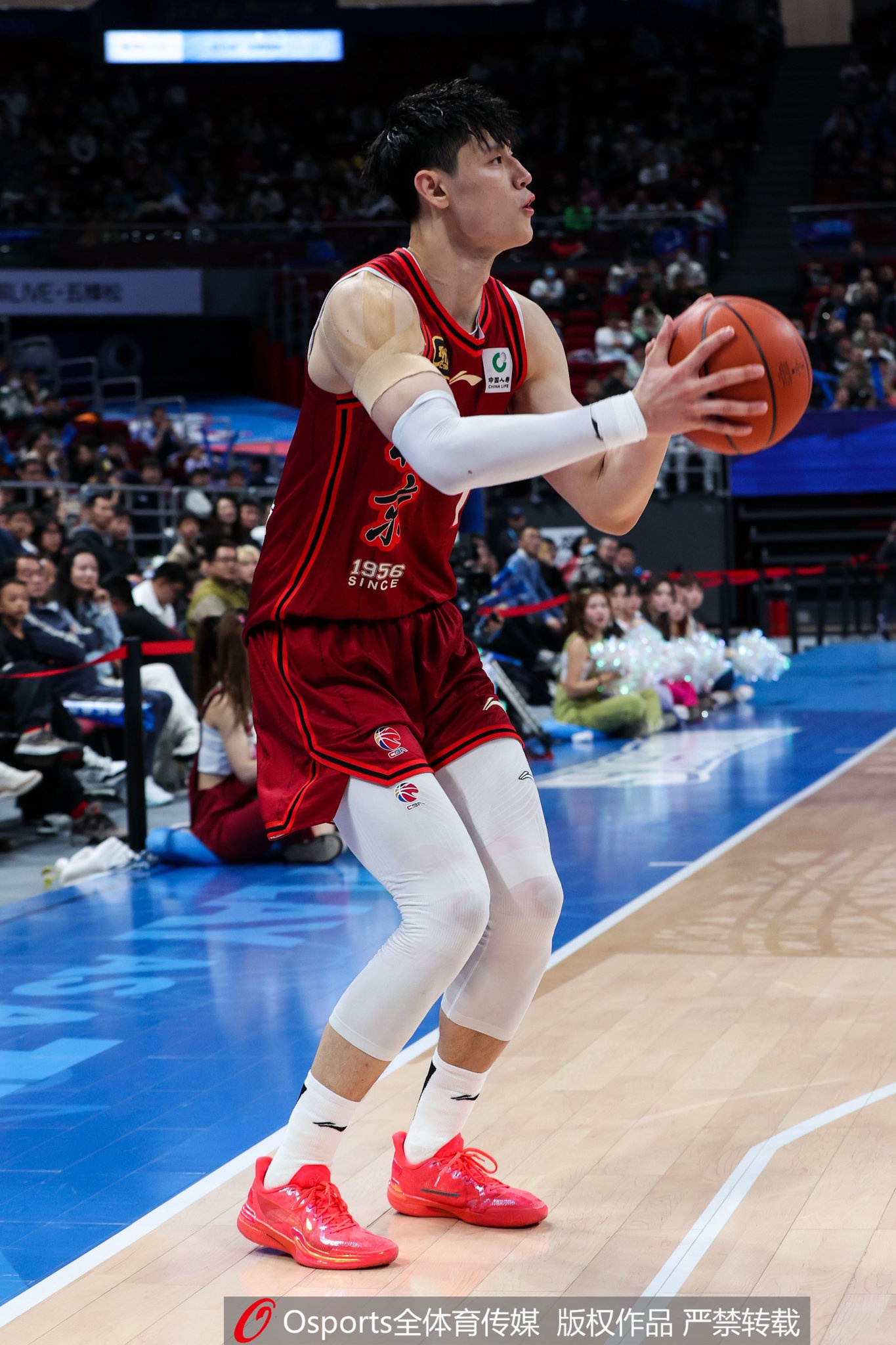 周琦：曾凡博本賽季進(jìn)步很大 沖擊NBA今年是一個(gè)機(jī)會