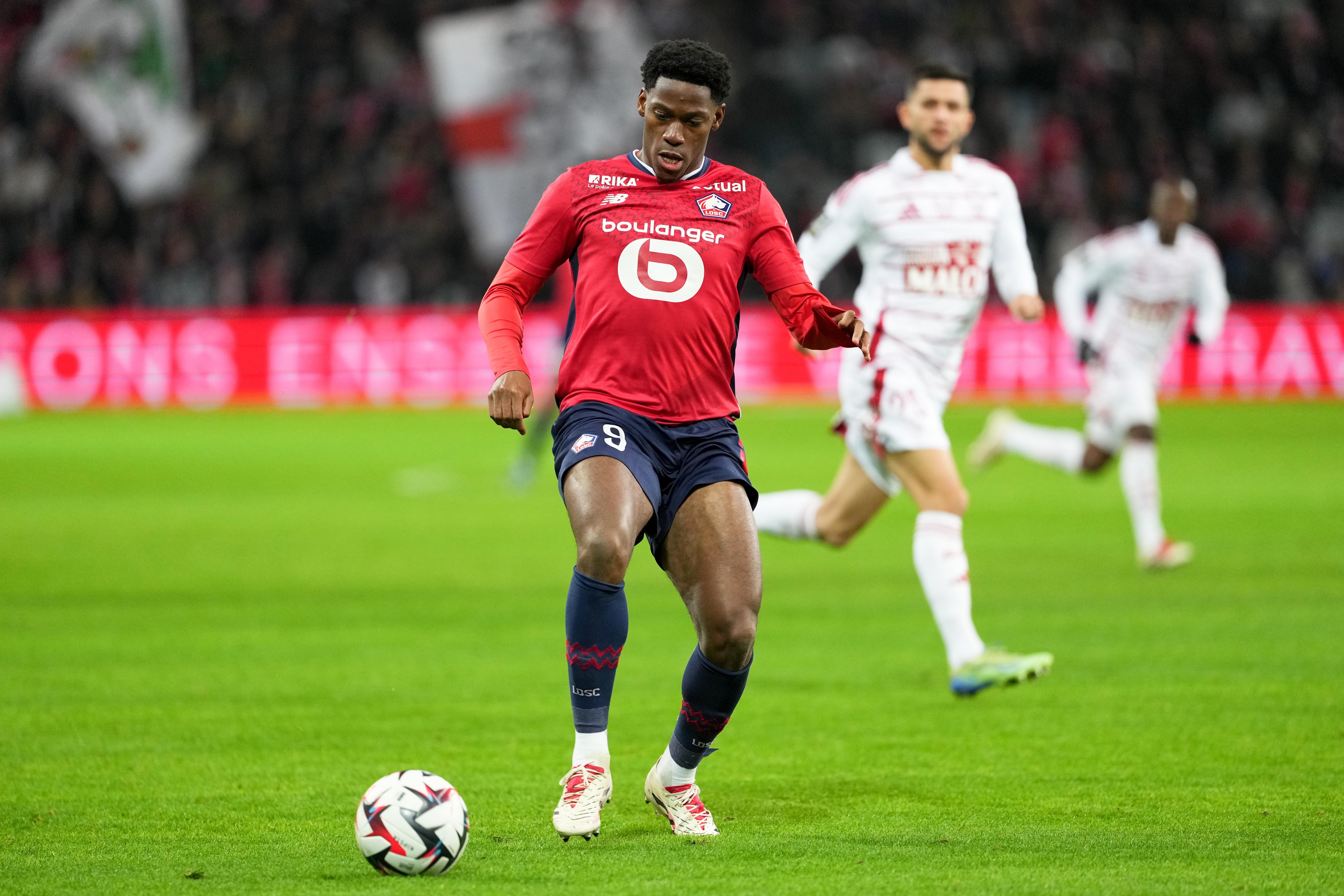 土媒列費(fèi)內(nèi)巴切中鋒引援候選：戴維、穆阿尼、弗拉霍維奇在列