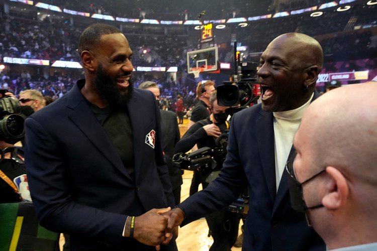 大球談NBA總統(tǒng)山球員：詹姆斯、喬丹、科比、奧尼爾