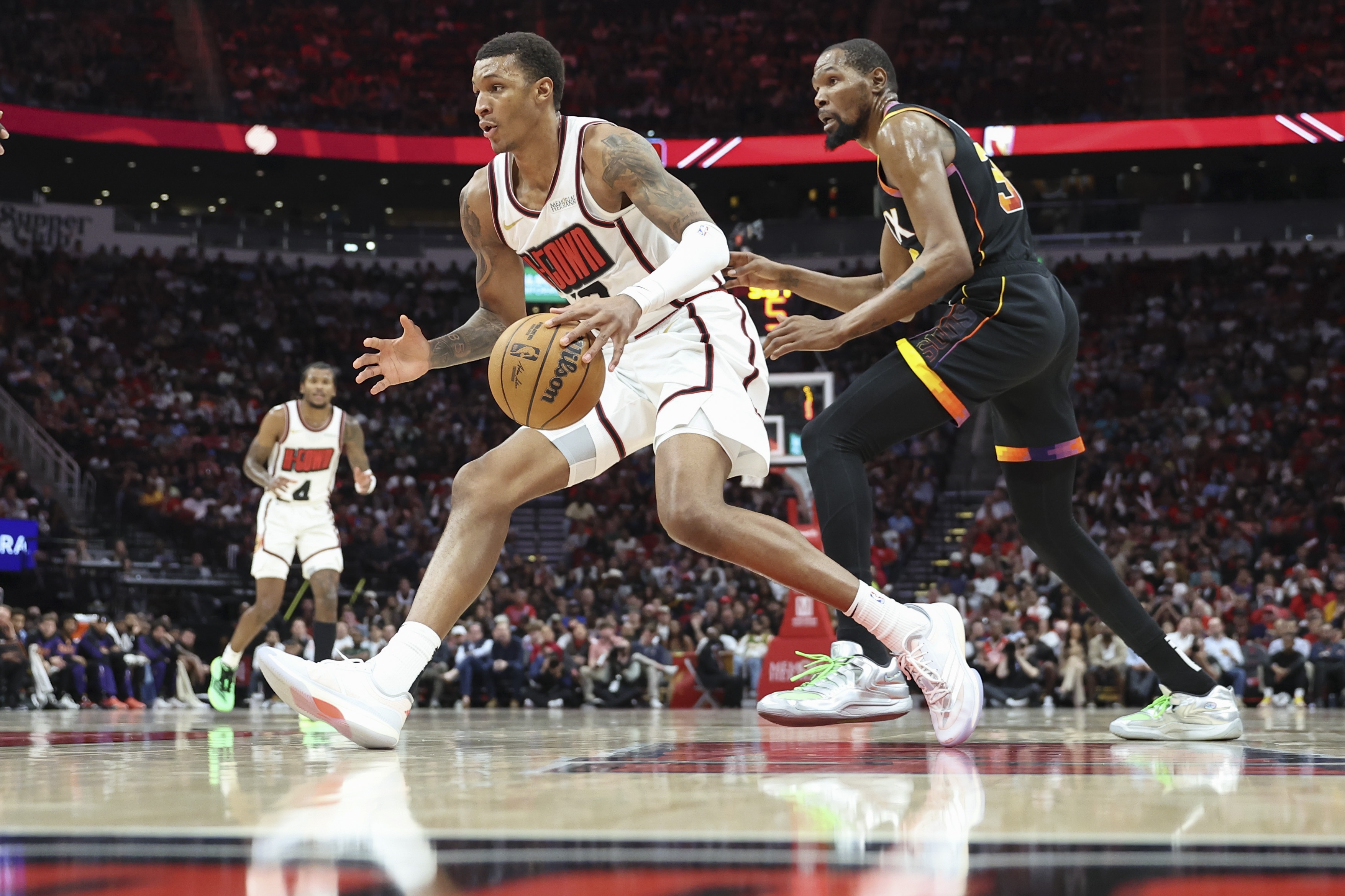 美記：關(guān)于將杜蘭特送到火箭的交易討論 太陽(yáng)始終是更積極的一方