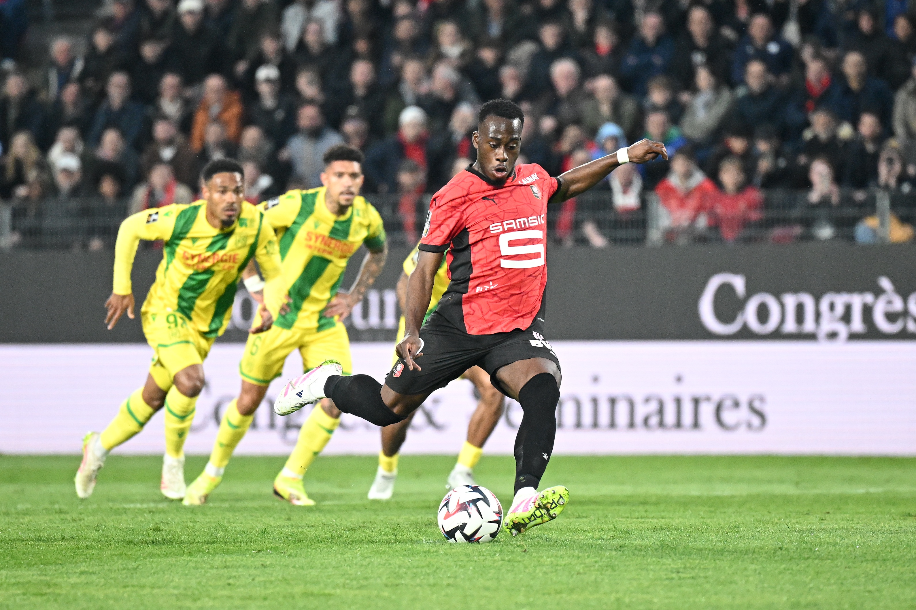 隊報：熱刺追求雷恩23歲前鋒卡里姆恩多