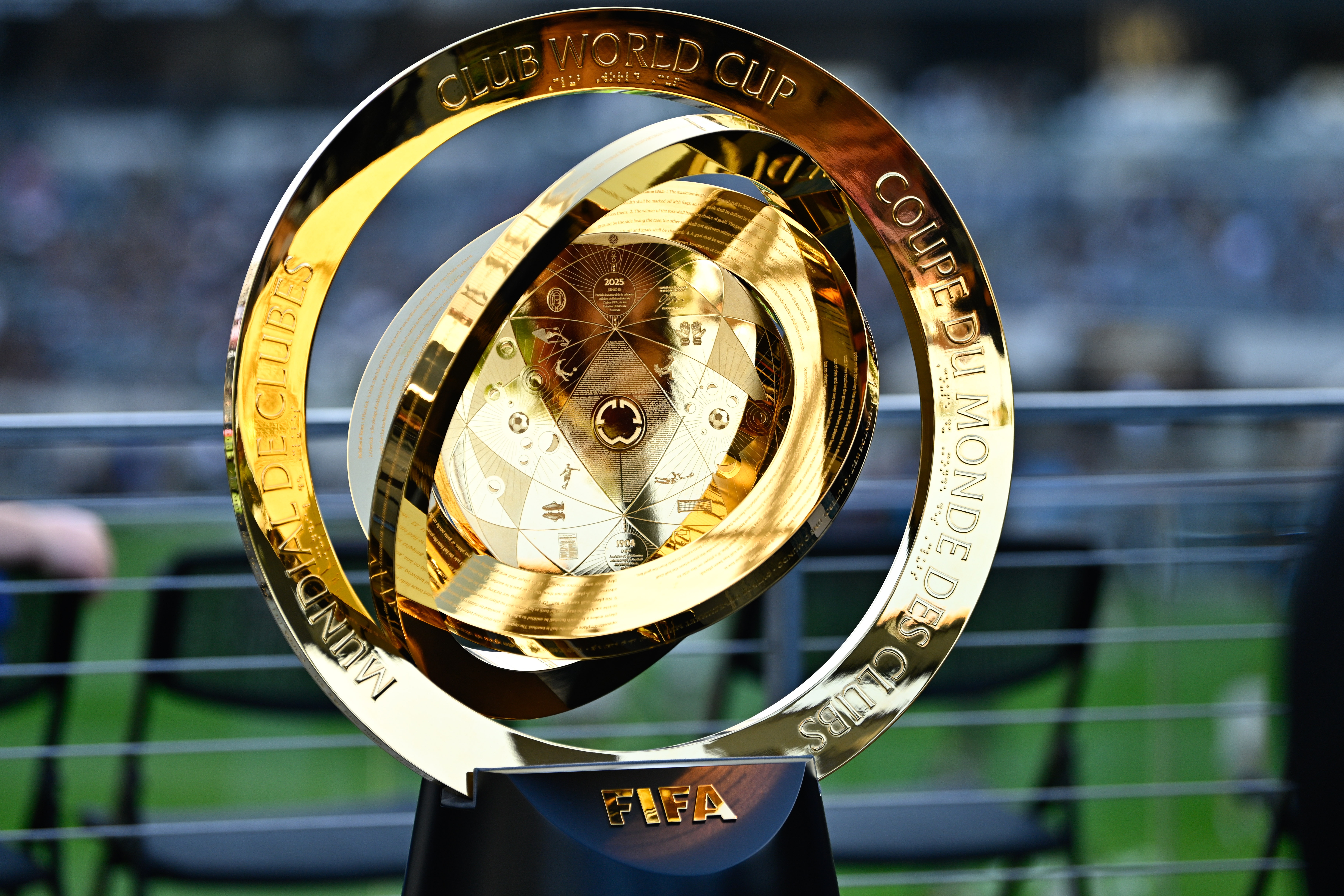 ??圖片報：多特若進世俱杯16強將分100萬給球員 進8強再發(fā)200萬