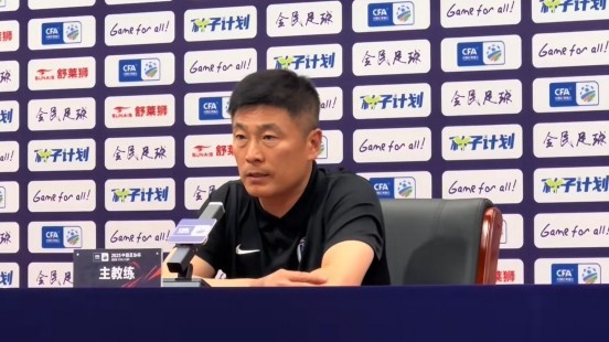 李國(guó)旭：希望隊(duì)員在比賽中表現(xiàn)得更勇敢，在梭魚(yú)灣拿下比賽