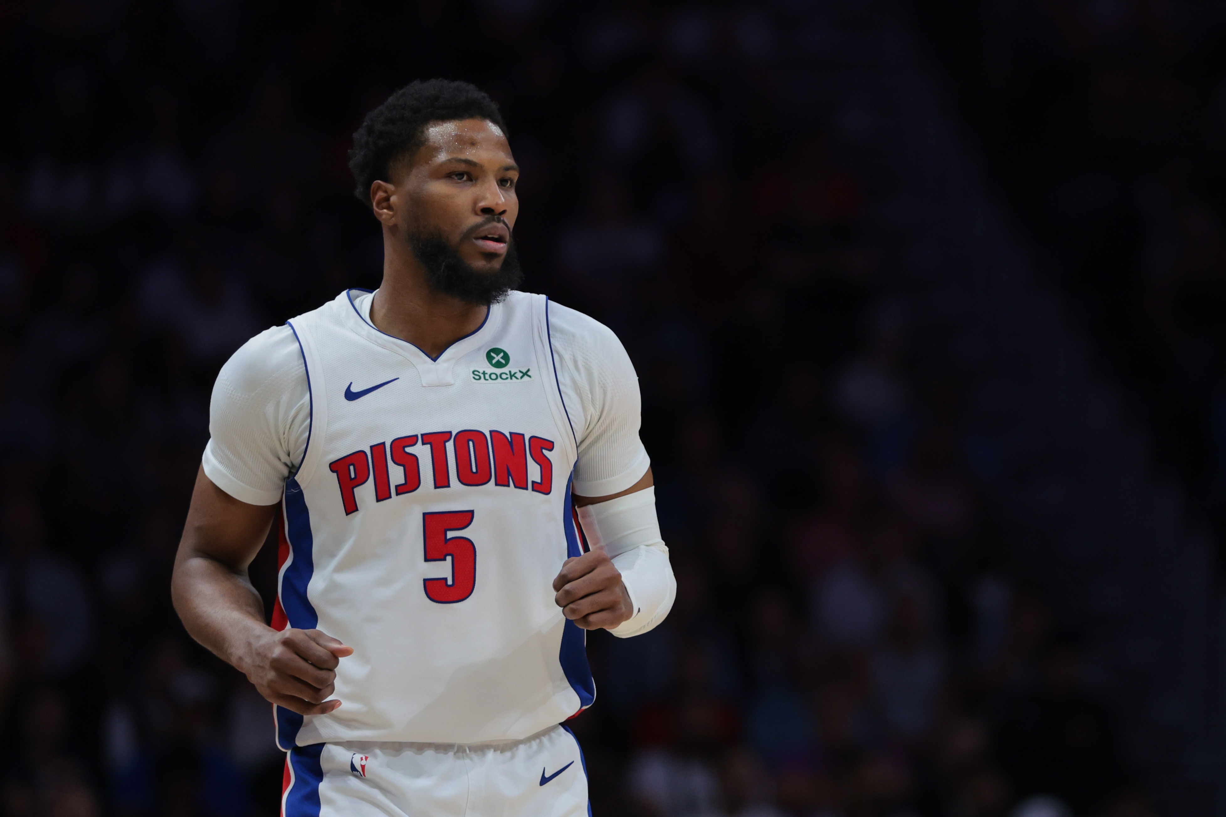??比斯利身背多個(gè)官司 合計(jì)欠約800萬債務(wù) 曾用NBA合同作抵押