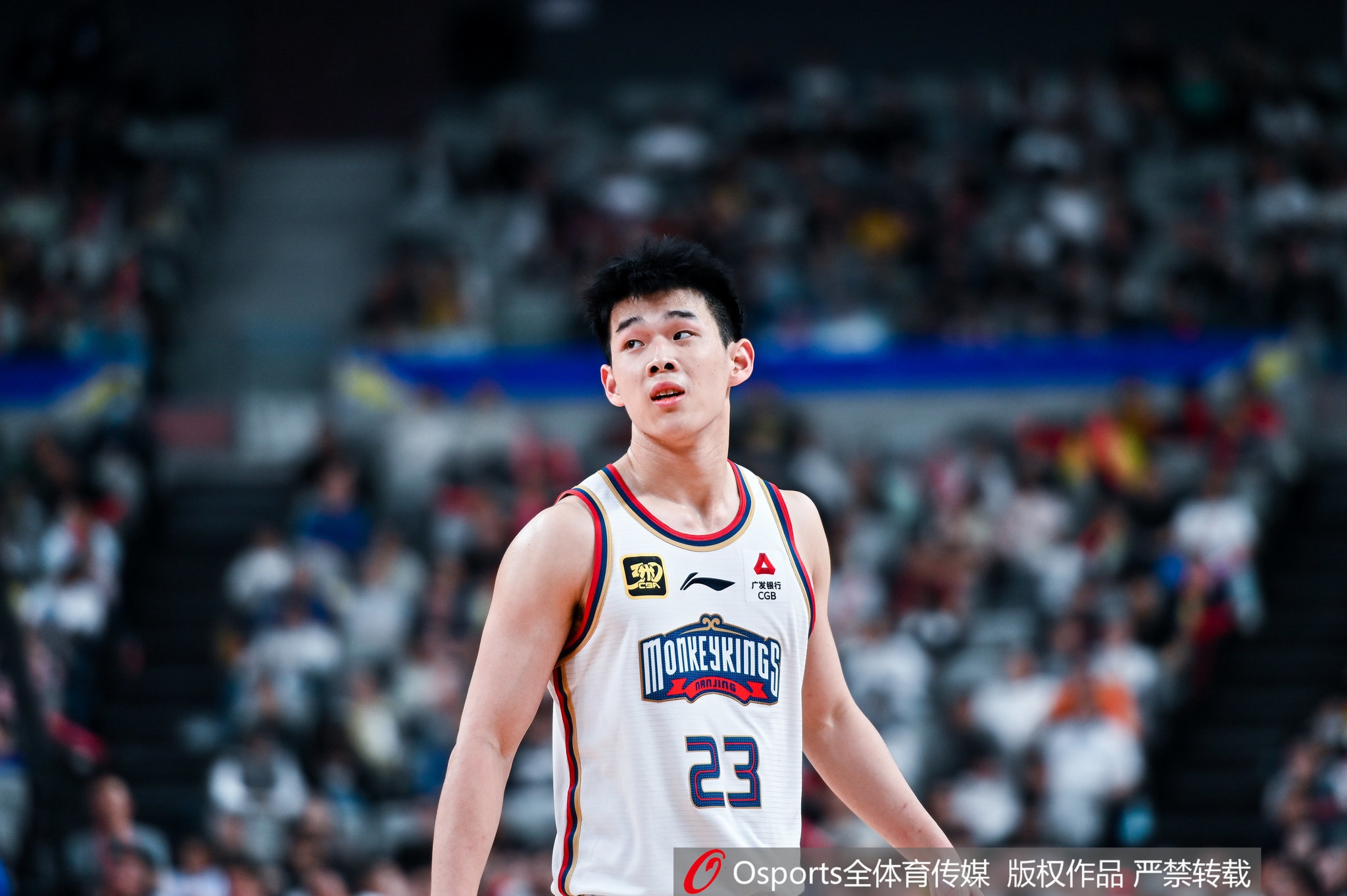 記者：騎士、奇才、獨行俠和籃網(wǎng)有意邀請林葳參加NBA夏聯(lián)