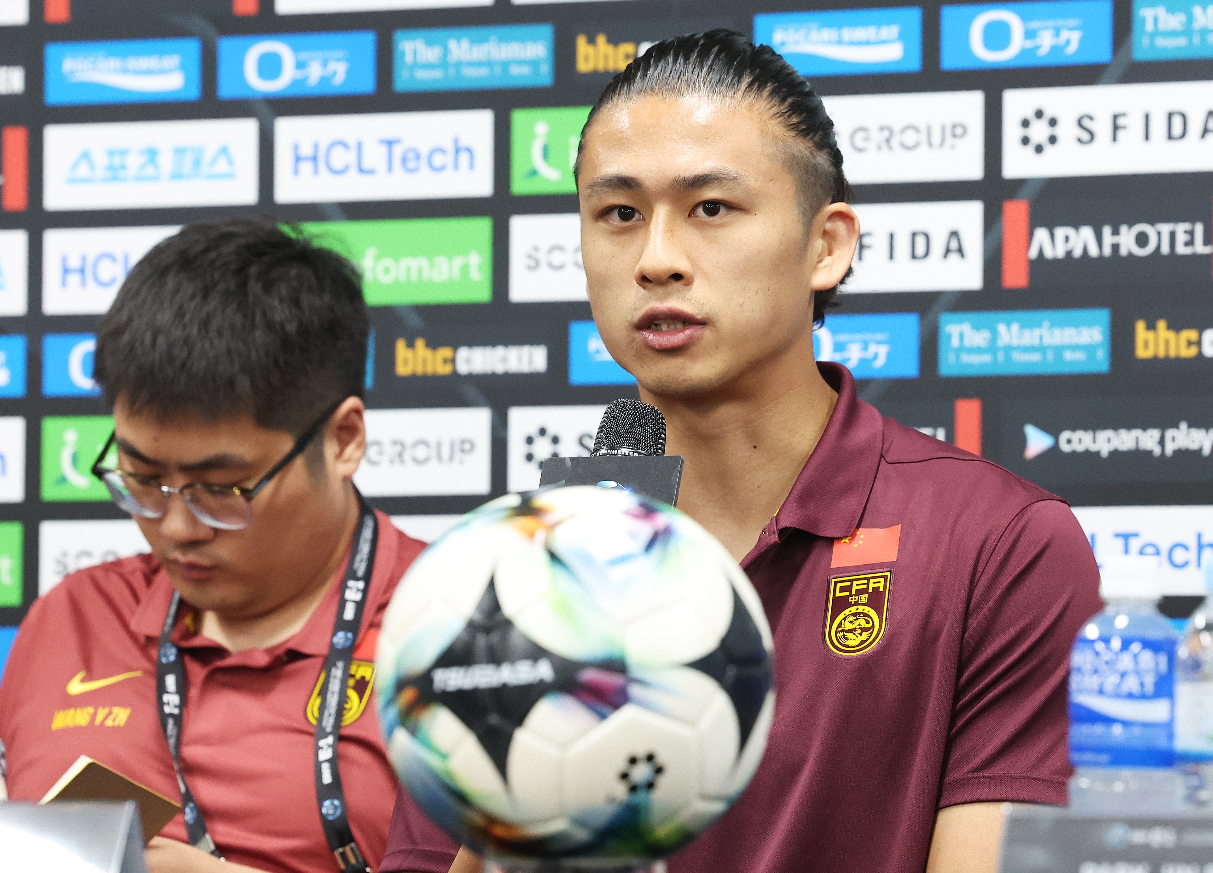 中生代挑大梁！28歲張玉寧擔任國足今天的場上隊長！