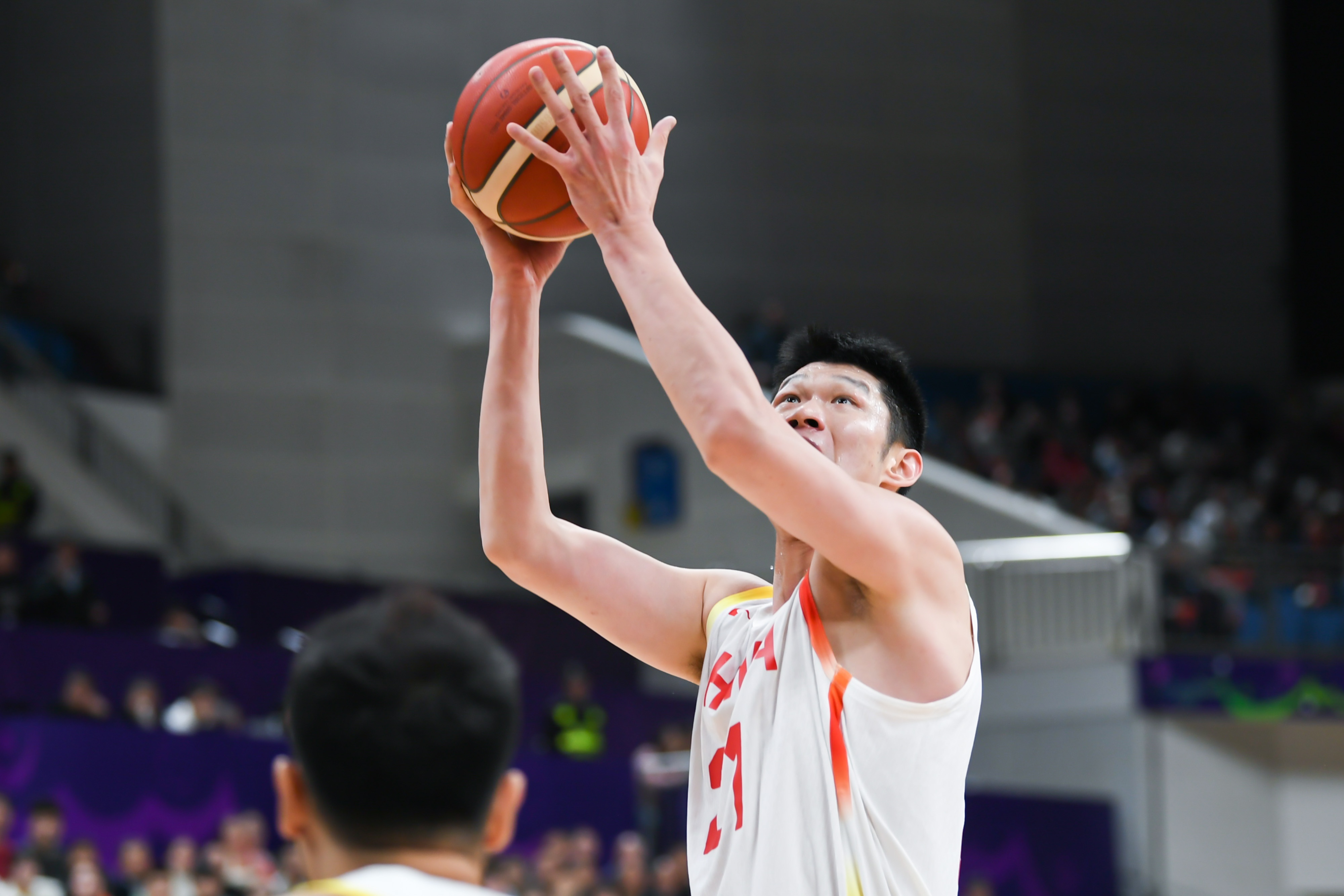媒體人：胡金秋在亞洲杯打五沒問題&是頂尖中鋒水準 索托今年不打