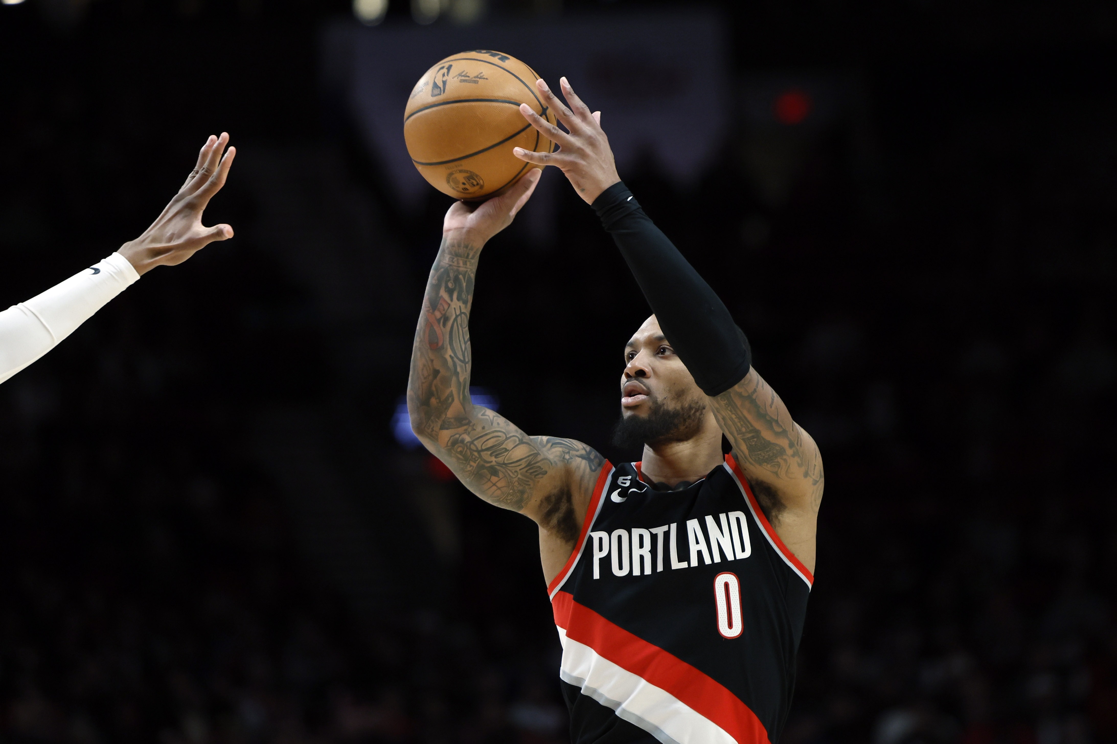 都在賣(mài)！2017年至今NBA有10隊(duì)易主 凱爾特人61億 湖人100億