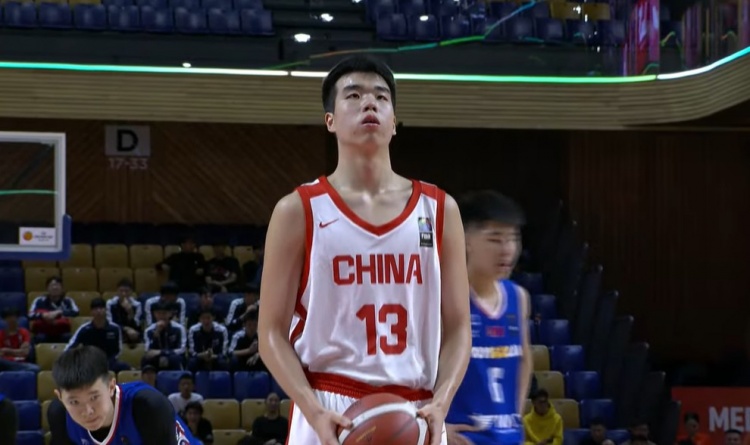 ??U16亞洲杯中國狂勝東道主58分！全隊(duì)28斷 張懿趙杰27+6+5+4斷