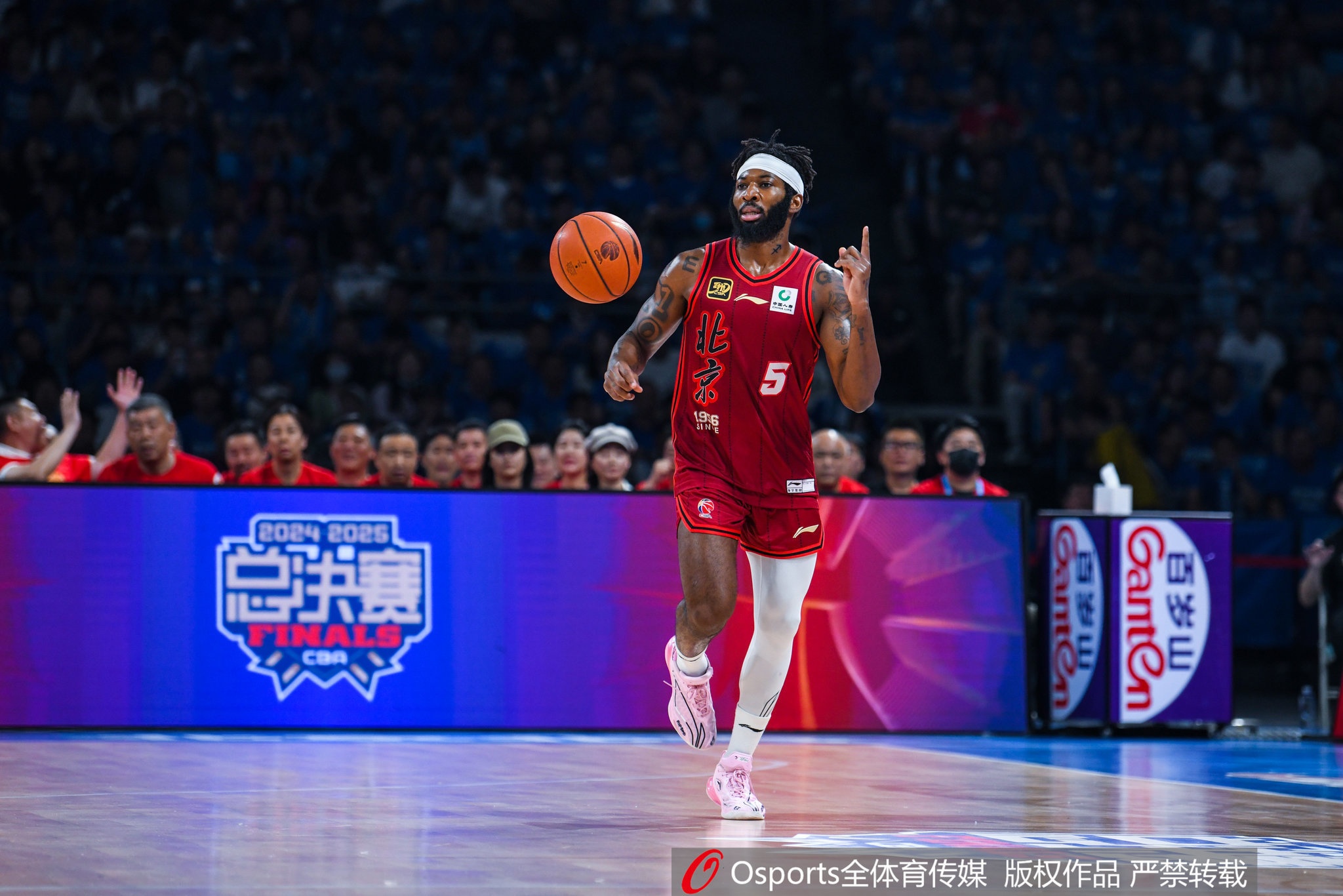上賽季效力于北汽男籃的后衛(wèi)外援杰曼 已經(jīng)與球隊續(xù)約