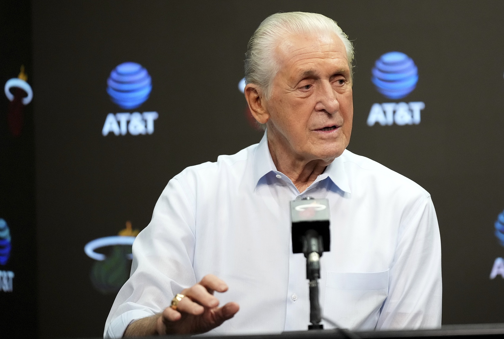 維金斯去湖人？NBA高管：萊利會幫詹姆斯？他還在生氣呢